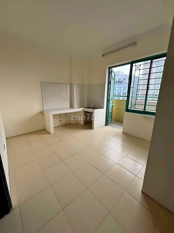 Cho thuê căn 2Pn chung cư Phú Thọ - Nhà trống, giá thuê: 7tr5/tháng