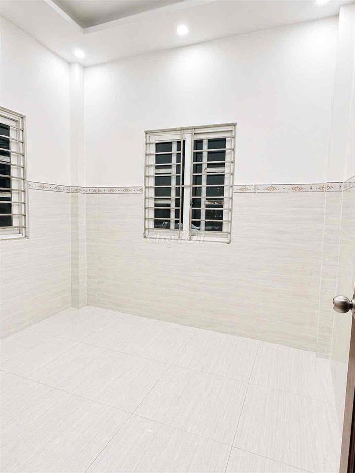 Chính chủ cần cho thuê nhà 3 tầng, 4PN, đường 6, Linh Tây
