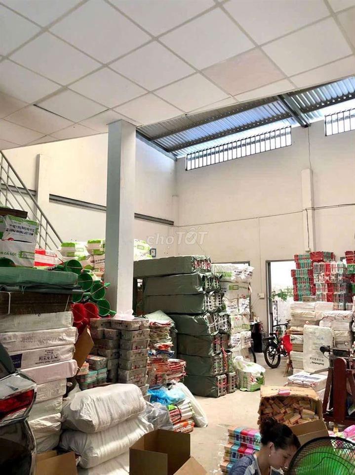 👉Dt 8,5m* 19m. Cấp 4 , SHR 
👉Hẻm nhựa 10m xe tải lớn  
👉Vị trí đẹp