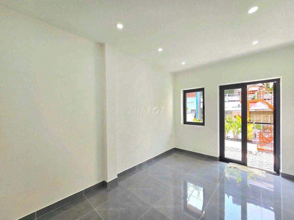 Nhà 3 lầu hẻm Phạm văn Bạch  3p ngủ, 3wc, NTCB giá 15tr/tháng
