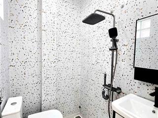 Nhà 3 lầu hẻm Phạm văn Bạch  3p ngủ, 3wc, NTCB giá 15tr/tháng