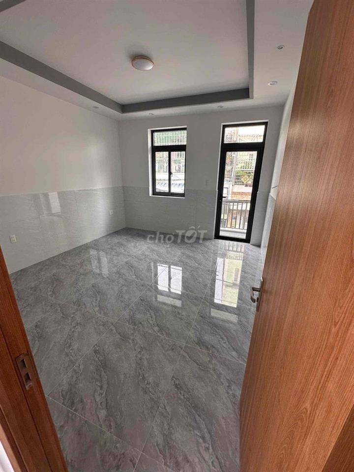 Nhà Chính Chủ mới 💯 % ✅Sổ giấy tờ đầy đủ    ✅DT : 4*12( nở hậu )- 1 Lầ