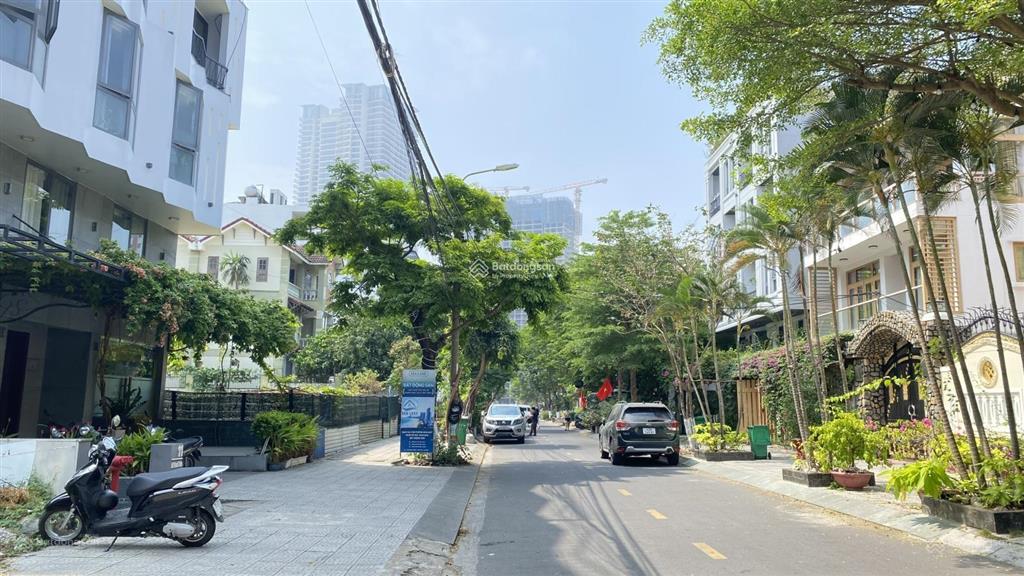 Bán đất biệt thự mặt tiền đẹp lê mạnh trinh sát biển mỹ khê ngang 11.7m, giá tốt đầu tư 150 tr/m2