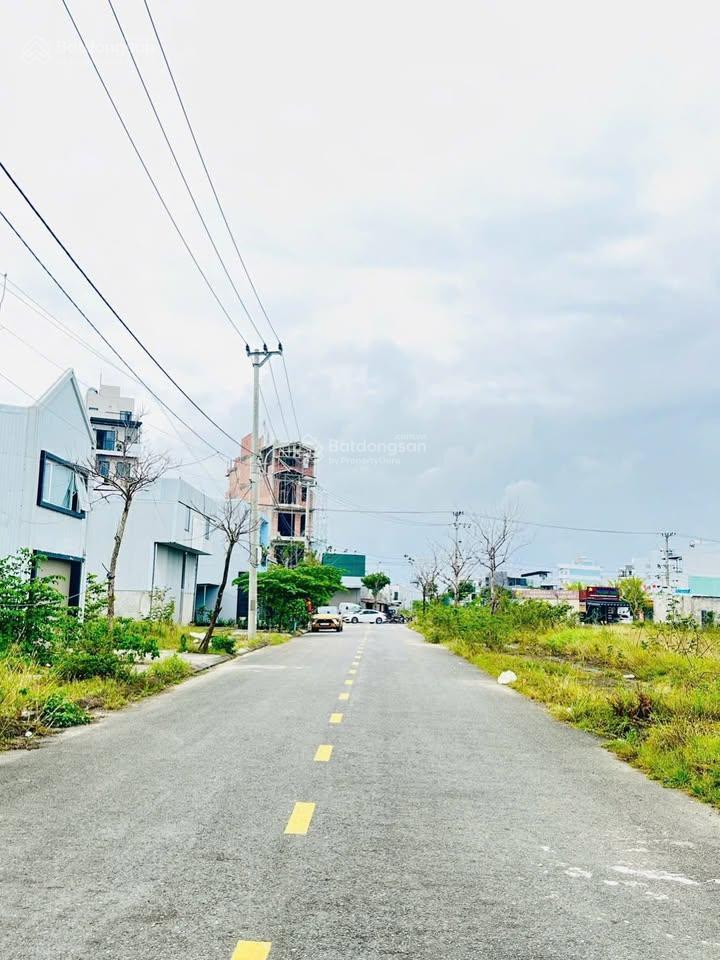 Bán nhanh lô đất đẹp ngay nam hòa xuân, tô hoài, đường 10,5m giá tốt đầu tư chỉ 6,5 tỷ