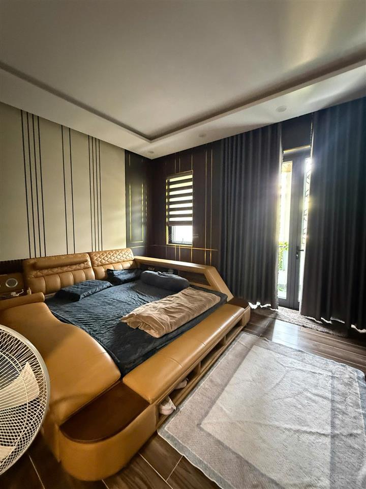 Bán nhà 3 tầng cao cấp 100m2 nguyễn sắc kim full nội thất, xách vali vào ở ngay giá tốt chỉ 9,5 tỷ