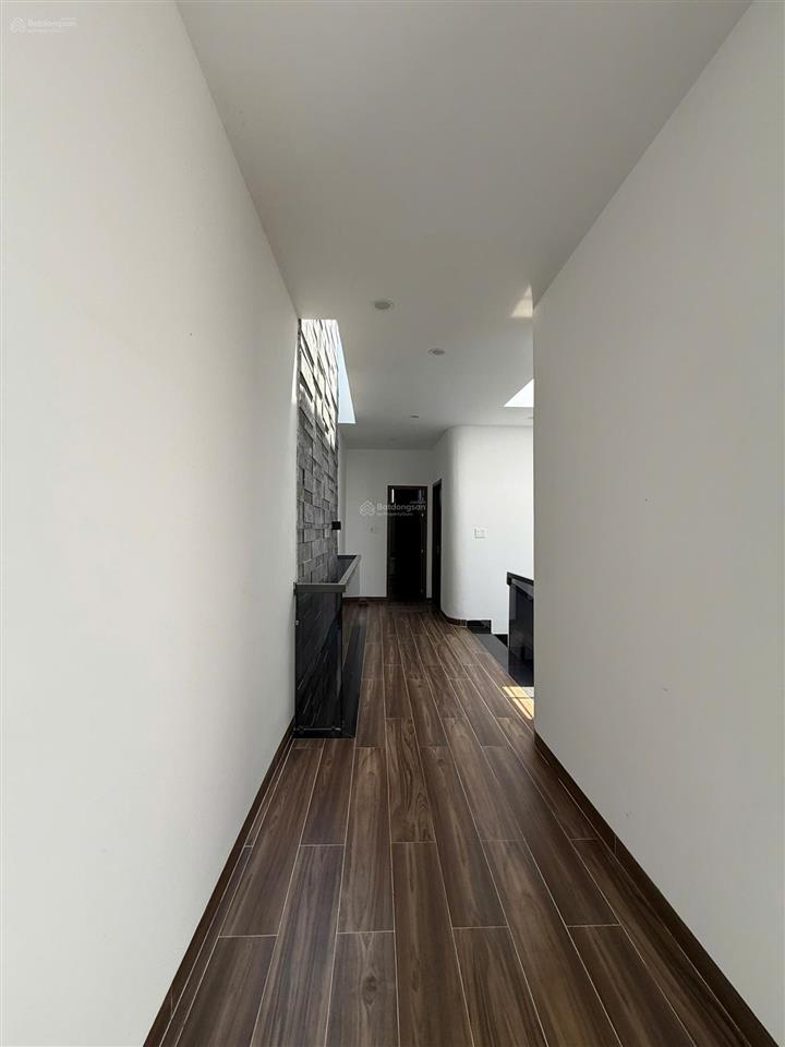 Bán nhà 3 tầng cao cấp 100m2 nguyễn sắc kim full nội thất, xách vali vào ở ngay giá tốt chỉ 9,5 tỷ