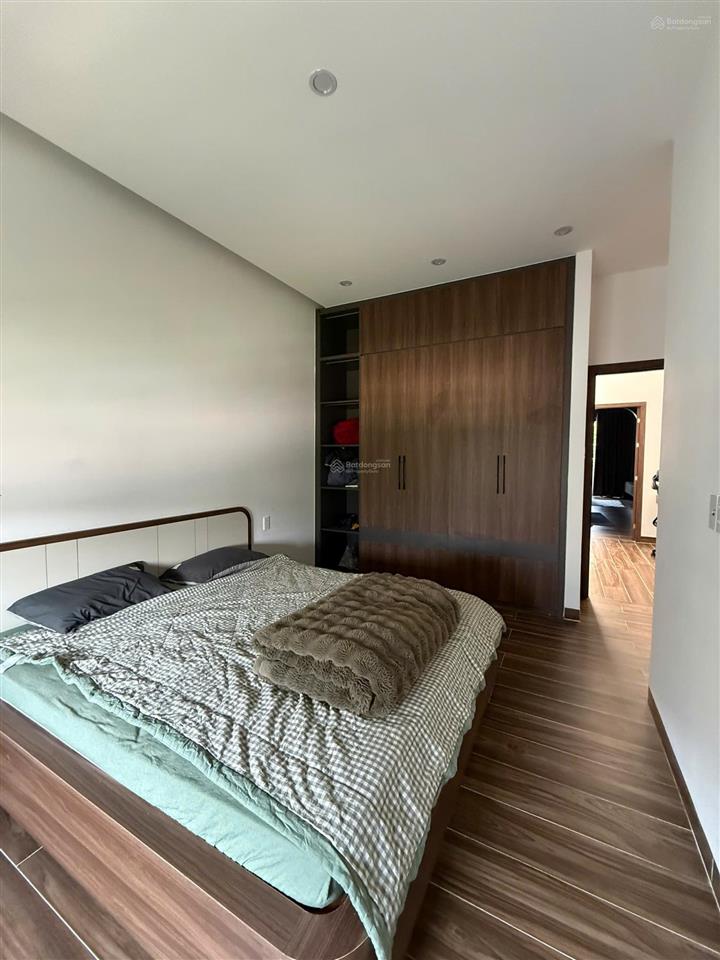 Bán nhà 3 tầng cao cấp 100m2 nguyễn sắc kim full nội thất, xách vali vào ở ngay giá tốt chỉ 9,5 tỷ