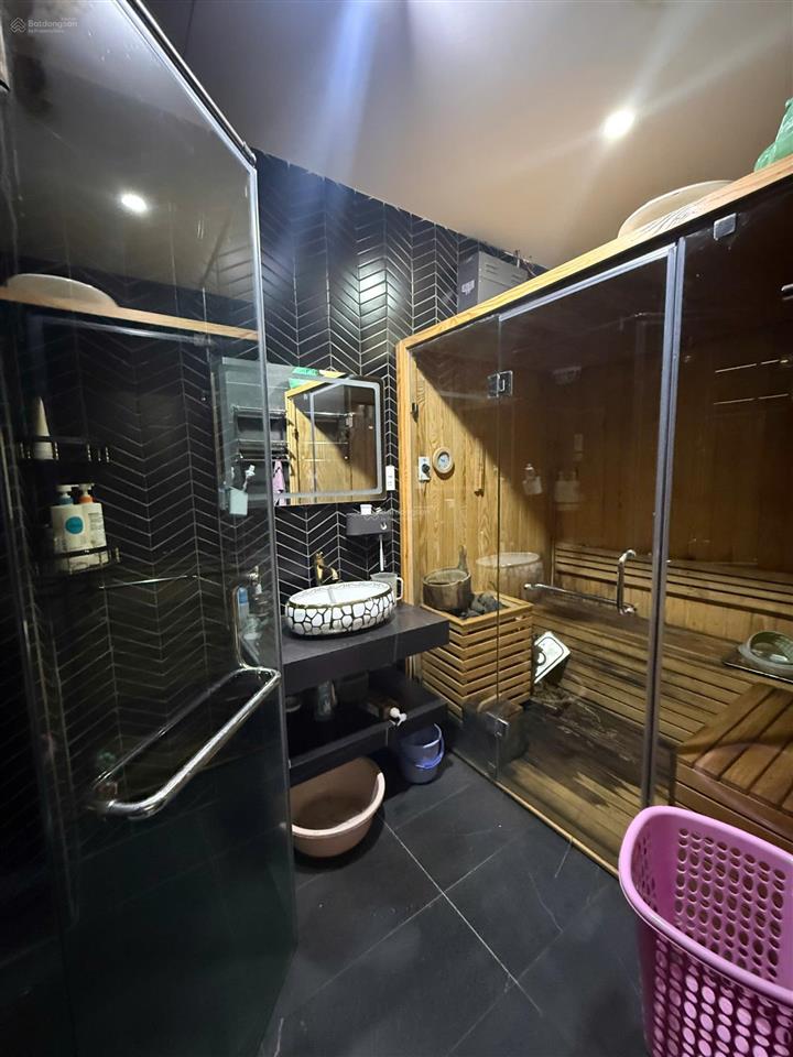 Bán nhà 3 tầng cao cấp 100m2 nguyễn sắc kim full nội thất, xách vali vào ở ngay giá tốt chỉ 9,5 tỷ