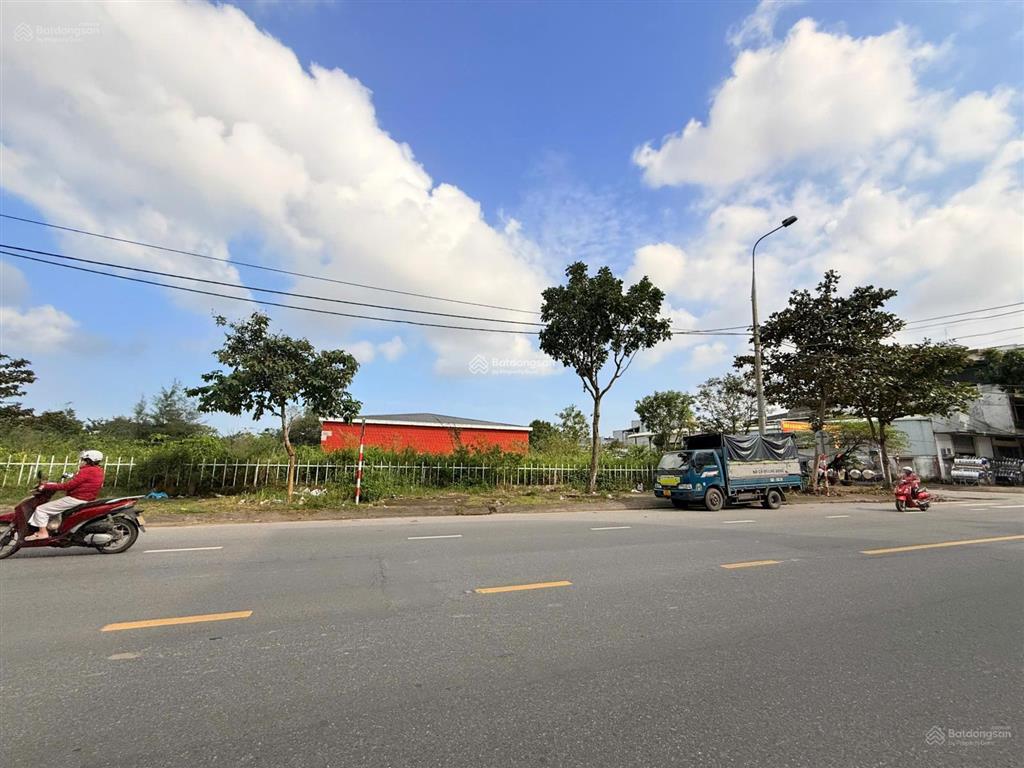 Siêu phẩm đất thương mại dịch vụ 4 mặt tiền đường phạm hùng hơn 9000m2 giá tốt đầu tư chỉ 25tr/m2
