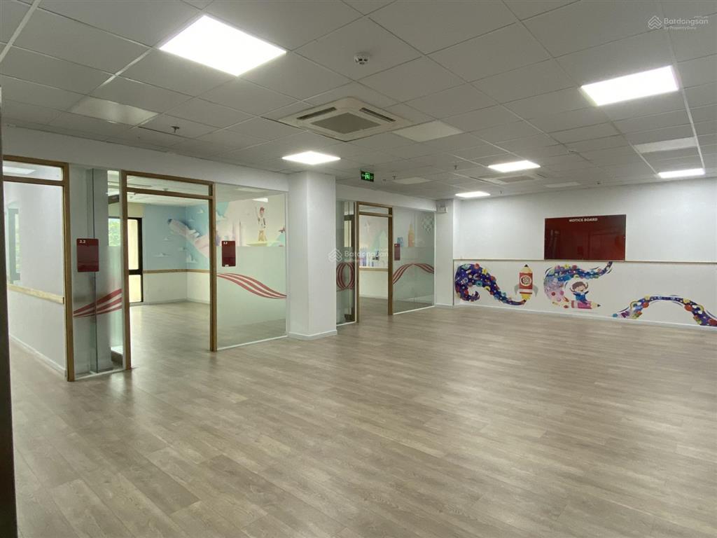Cho thuê văn phòng lớn 167m² nguyễn hữu thọ gần sân bay  giá thuê chỉ 313.320đ/m²/th