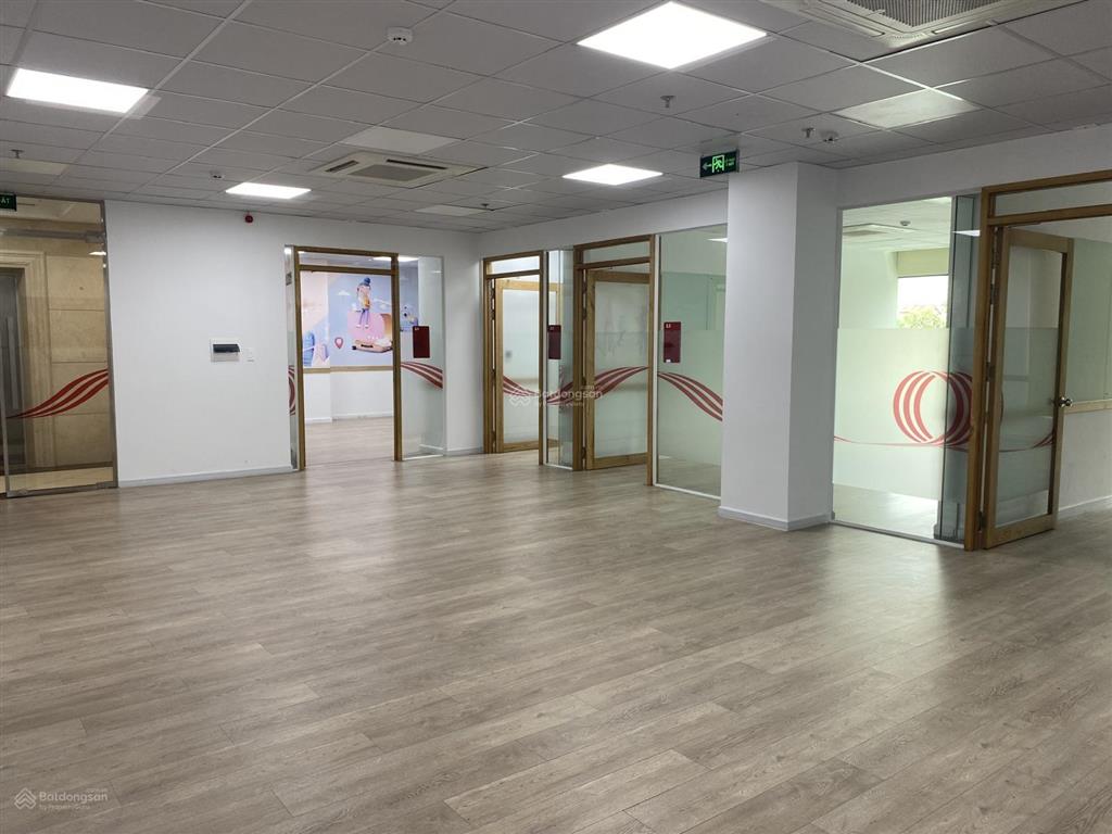 Cho thuê văn phòng lớn 167m² nguyễn hữu thọ gần sân bay  giá thuê chỉ 313.320đ/m²/th