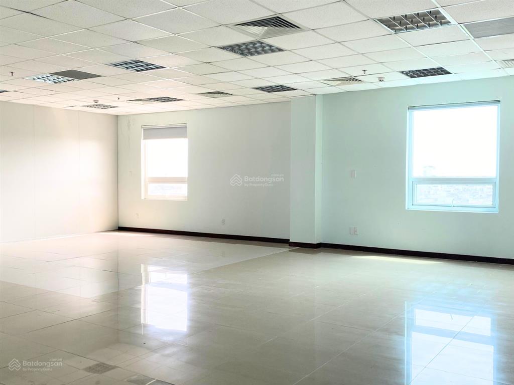 Mặt bằng văn phòng lớn 150m², lý tưởng cho doanh nghiệp cần không gian ổn định