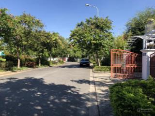 Bán biệt thự phúc lộc viên dt 288m2 vị trí đẹp giá tốttoàn huy hoàng