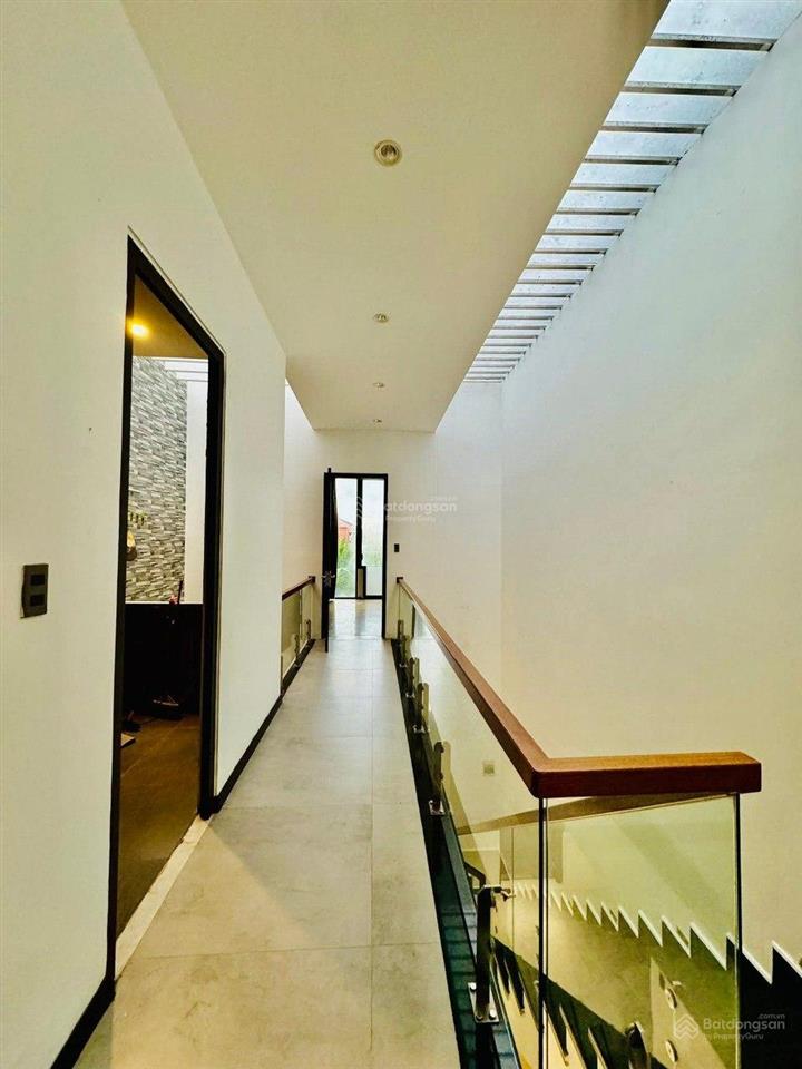 Bán nhà 3 tầng x100m2 đường giang châu 3  đường 7m5, sát sông, nam việt á gđ1 , ngũ hành sơn