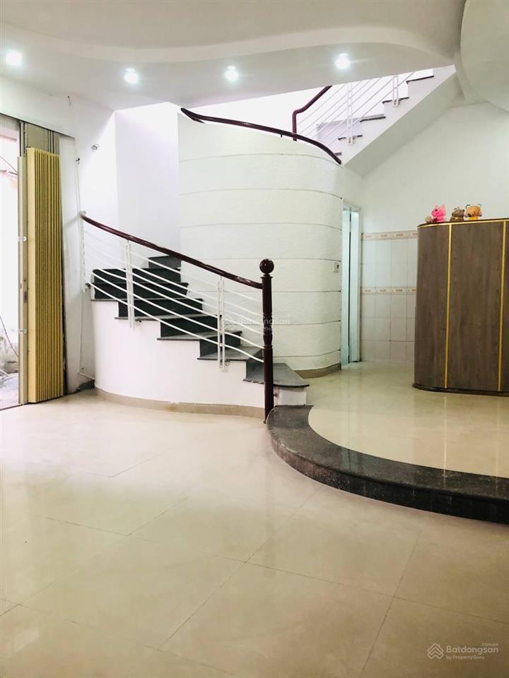 Cho thuê nhà 3 tầng, 3pn + 4wc kiệt xe máy đường yên bái ngay đường chính, hải châu
