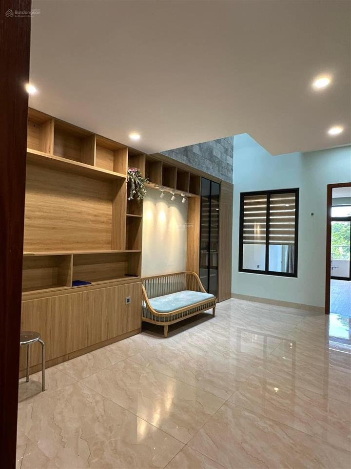Bán nhà 2 mặt tiền đường đống đa, ngang 8m