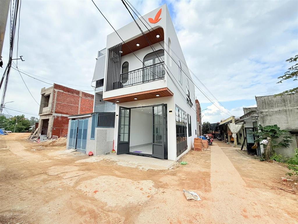 Nhà 2 tầng 2 mặt kiệt ô tô đậu đỗ 24/7 nam cao  phường hoà khánh