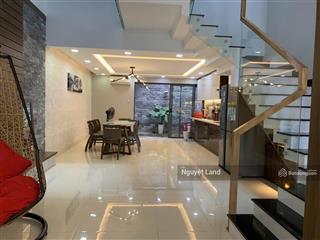 Nhà đẹp 4 tầng đường giang châu  sát sông  khu đt nam việt á  cần bán