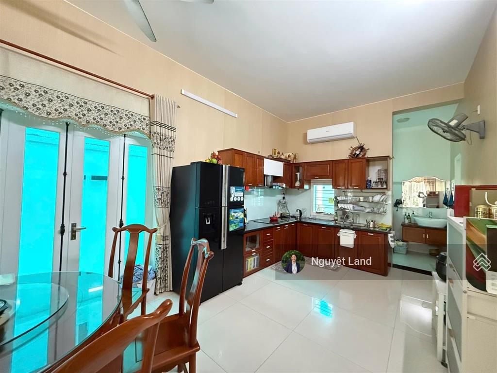 Biệt thự vị trí đẹp, sát sông. đường lê hữu khánh có thể cải tạo làm hồ bơi  giá đầu tư sinh lời