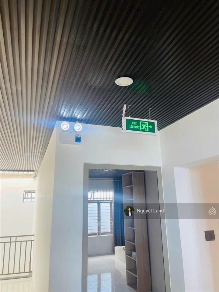 Cần tiền bán villa 3 tầng đường anh thơ  giá đt chỉ nhỉnh 29 tỷcó sẵn dòng tiền cho thuê 90tr/ th