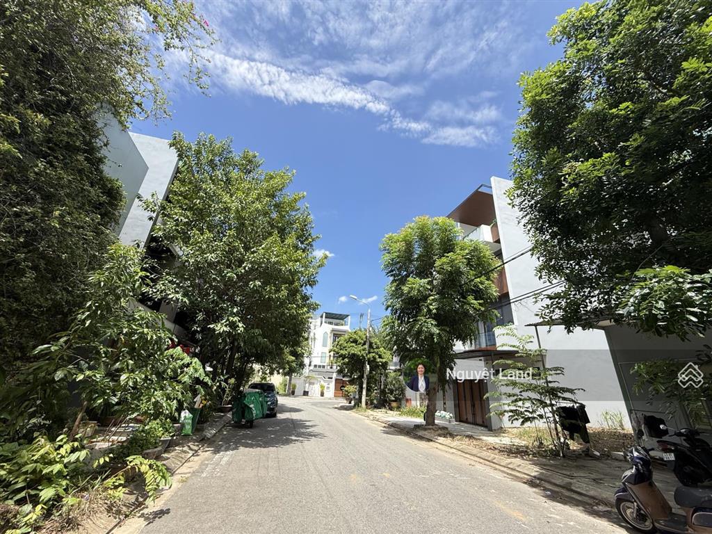 Cần tiền bán gấp lô đất 105m2 đường 7.5m trương công hy  khu đt nam việt á, đà nẵng