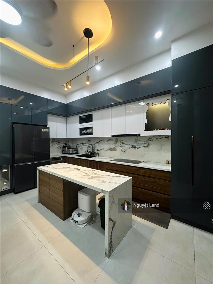 Chủ cần tiền bán nhà 4 tầng đoàn khuê  khu nam việt á, đà nẵng