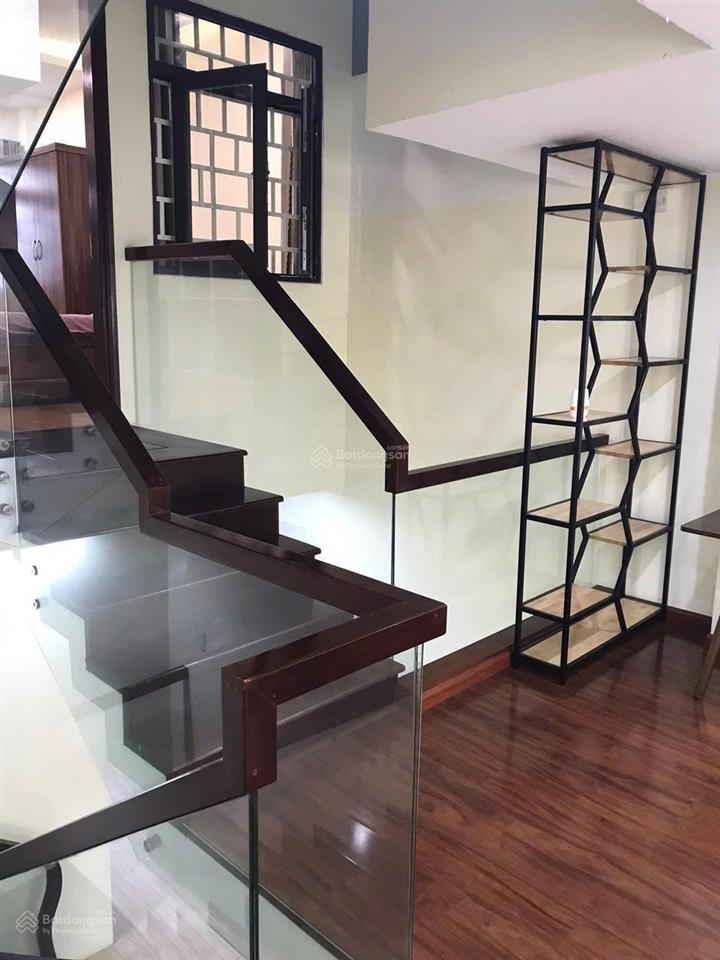 Cho thuê nhà 3 tầng 5 phòng ngủ đường đinh thị hoà