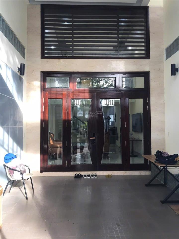 Cho thuê nhà 3 tầng 5 phòng ngủ đường đinh thị hoà