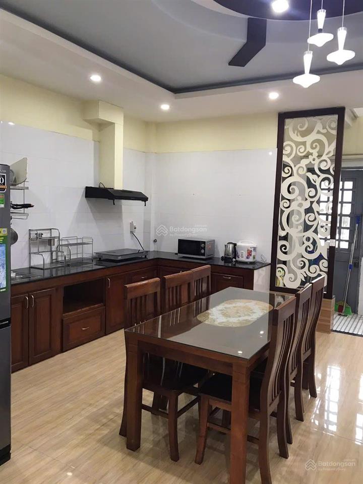 Cho thuê nhà 3 tầng 5 phòng ngủ đường đinh thị hoà