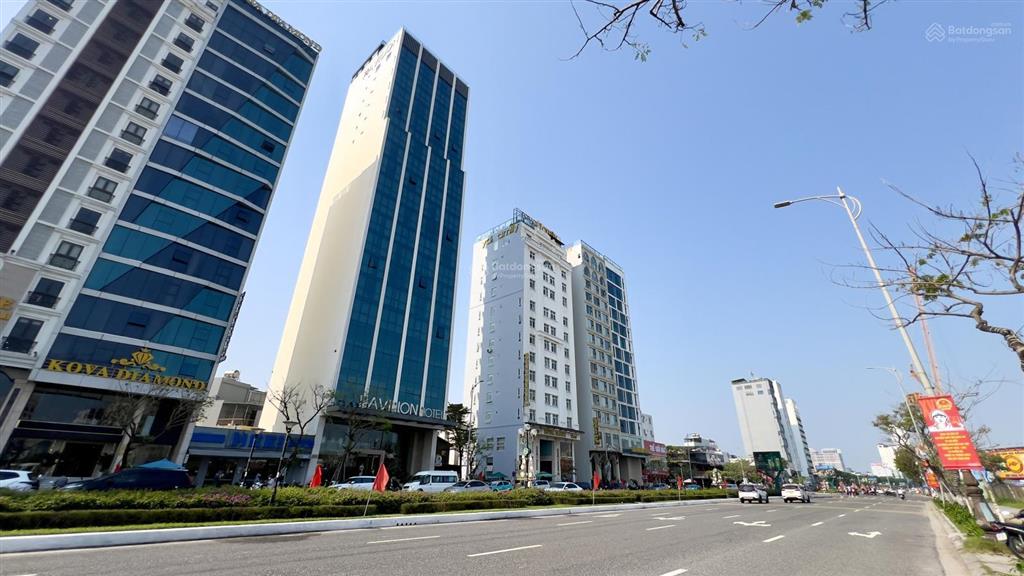 Chuyển nhượng khách sạn 4 sao, view biển mỹ khê vip mặt tiền đường võ văn kiệt doanh thu 32 tỷ/năm