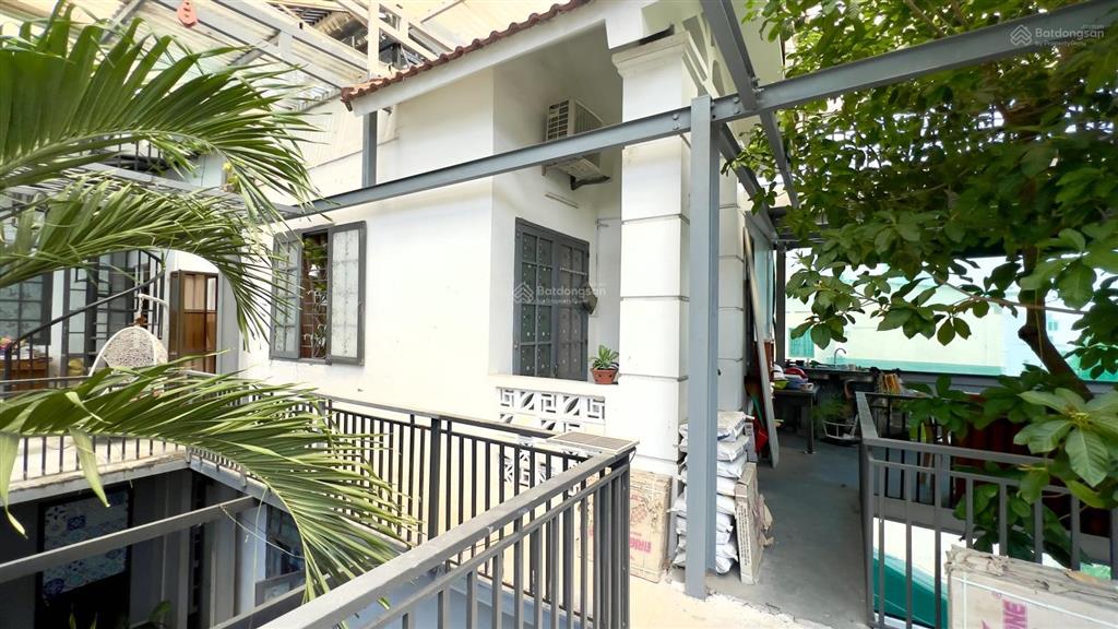 Bán nhà 3 tầng kiệt rộng 3,5m đường lê duẩn. phù hợp kd cafe và homestay. cách đường chính 50m