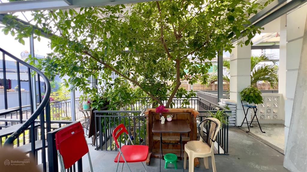 Bán nhà 3 tầng kiệt rộng 3,5m đường lê duẩn. phù hợp kd cafe và homestay. cách đường chính 50m