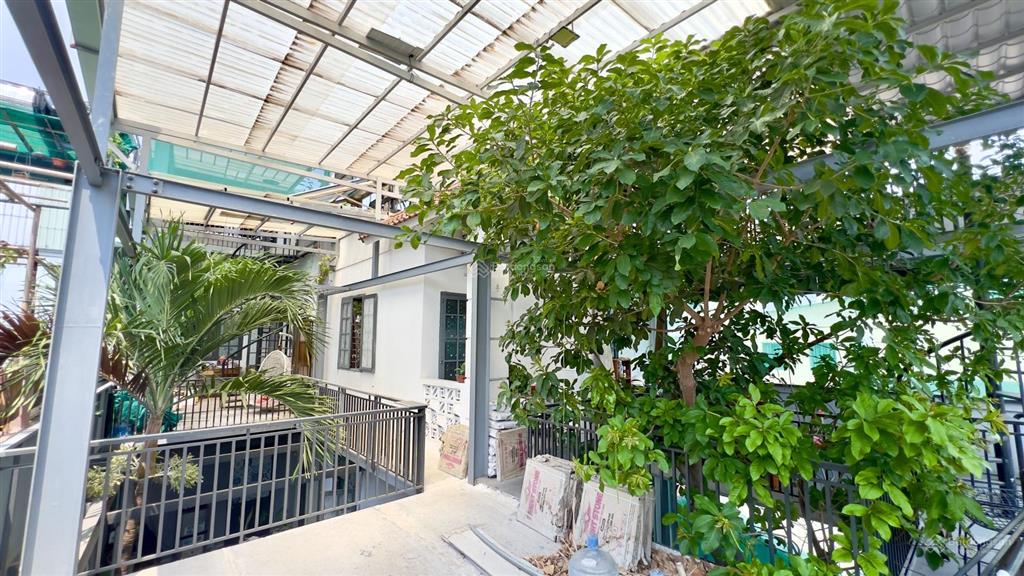 Bán nhà 3 tầng kiệt rộng 3,5m đường lê duẩn. phù hợp kd cafe và homestay. cách đường chính 50m