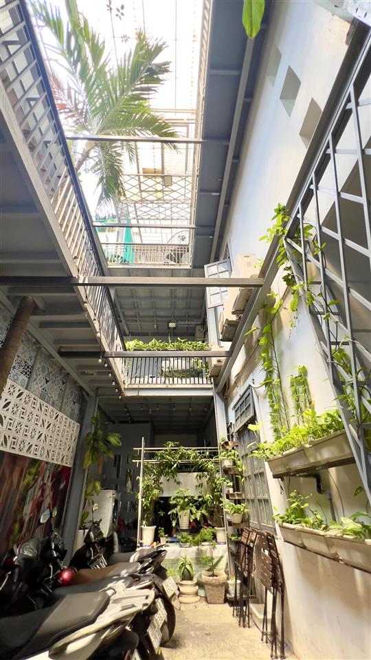 Bán nhà 3 tầng kiệt rộng 3,5m đường lê duẩn. phù hợp kd cafe và homestay. cách đường chính 50m