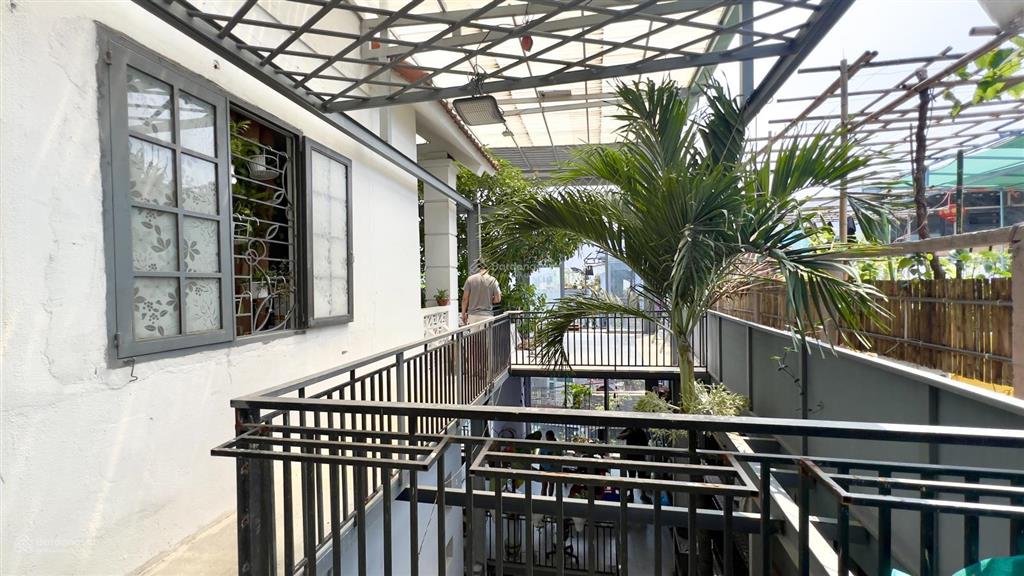 Bán nhà 3 tầng kiệt rộng 3,5m đường lê duẩn. phù hợp kd cafe và homestay. cách đường chính 50m