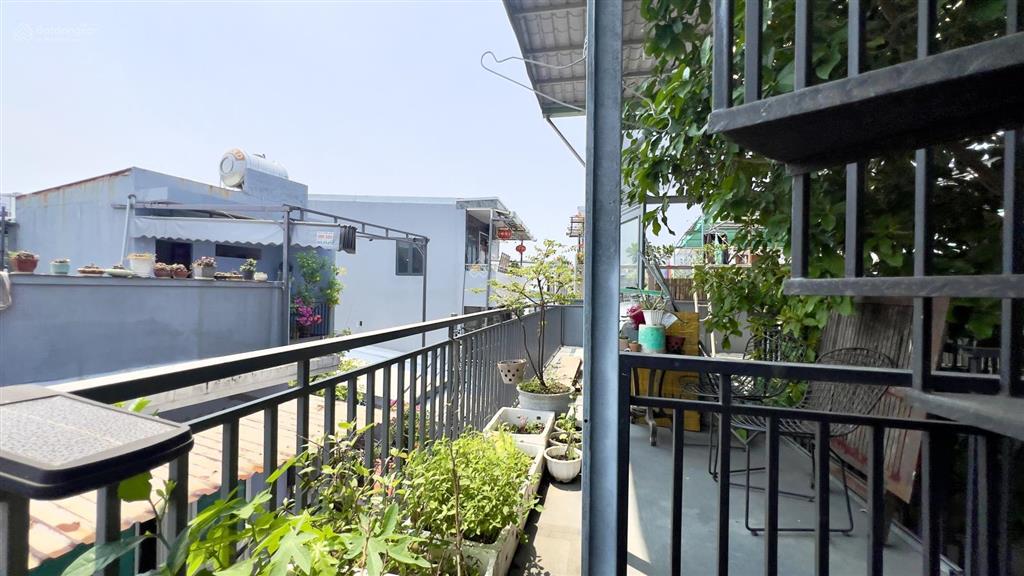 Bán nhà 3 tầng kiệt rộng 3,5m đường lê duẩn. phù hợp kd cafe và homestay. cách đường chính 50m