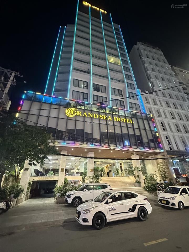 Chuyển nhượng 2 nhà liền kề đường hà bổng sát biển. đang cho thuê 100triệu/tháng