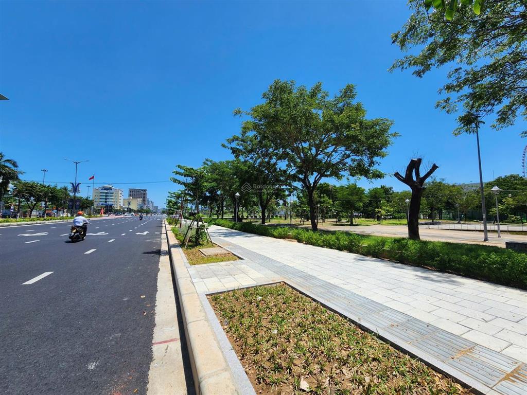 Chuyển nhượng lô đất 375m2 mặt tiền đường 2 tháng 9 sát đường phan đăng lưu