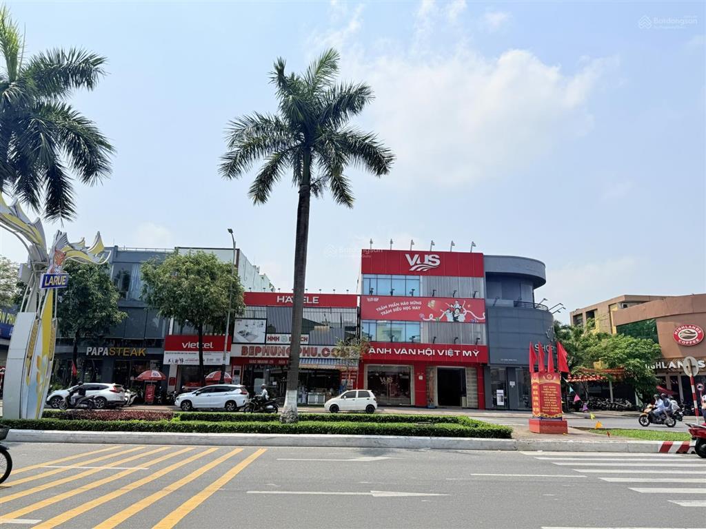 Bán nhà 3 tầng mặt phố đường điện biên phủ, 18,9 tỷ, 105m2 ngang 5m vuông vứt. vị trí đẹp