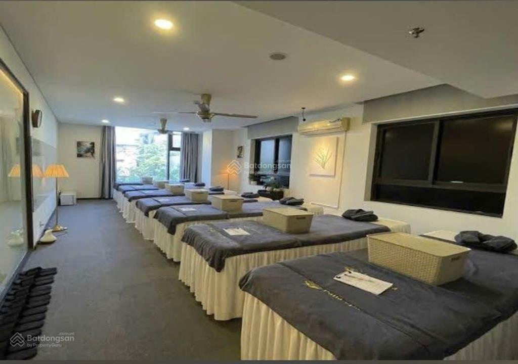 Chuyển nhượng khách sạn góc 02 mặt tiền view công viên hồ nghinh sát biển. 606,6 m2 xd 13 tầng .