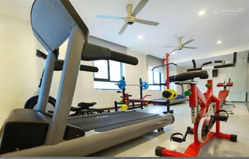 Chuyển nhượng khách sạn góc 02 mặt tiền view công viên hồ nghinh sát biển. 606,6 m2 xd 13 tầng .