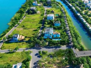 Chuyển nhượng lô đất biệt thự đảo nổi  dt  441,4 m2 ( 14m5 x 26m ) nở hậu 16m5 .