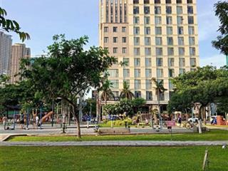 Chuyển nhượng khách sạn góc 02 mặt tiền view công viên hồ nghinh sát biển. 606,6 m2 xd 13 tầng.