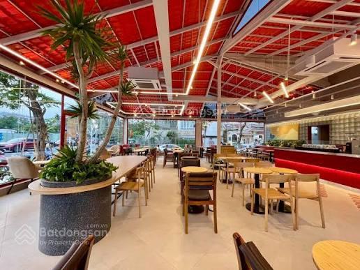 Bán lô đất 3 mặt tiền đường xô viết nghệ tĩnh. diện tích 20m x 18.2m = 365m2. giá bán 80 tỷ.