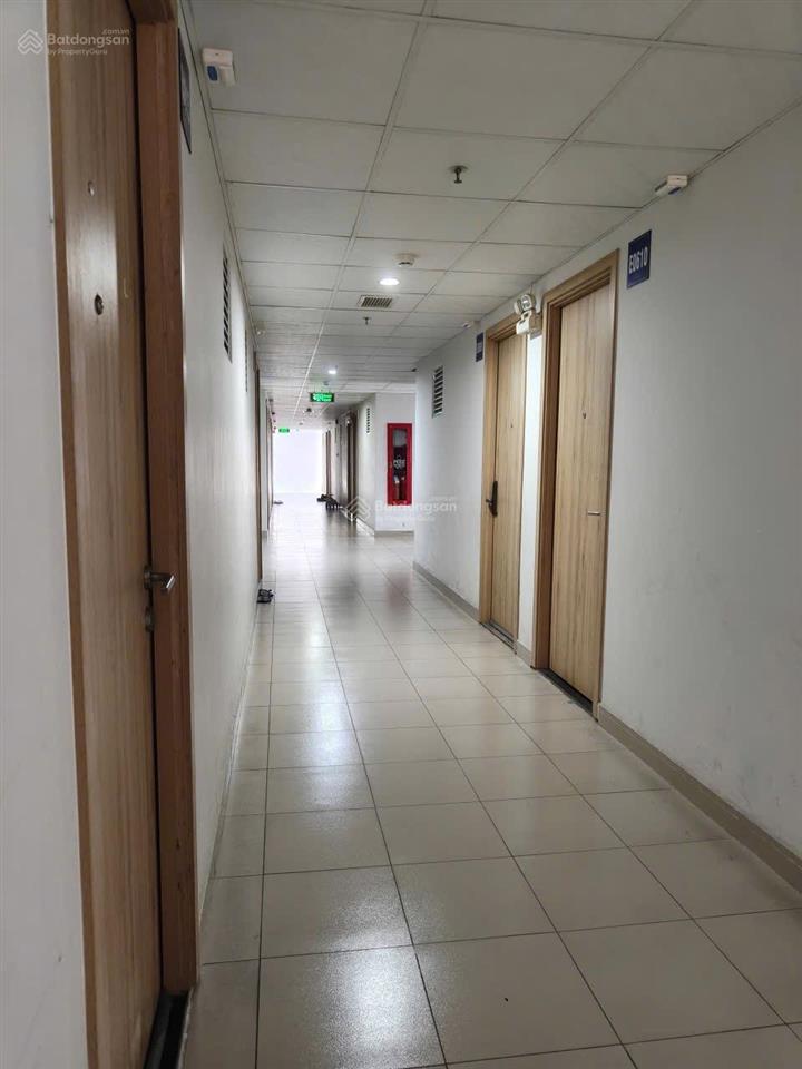 Bán chung cư co 2 phòng ngủ , 2wc, block e lầu 6