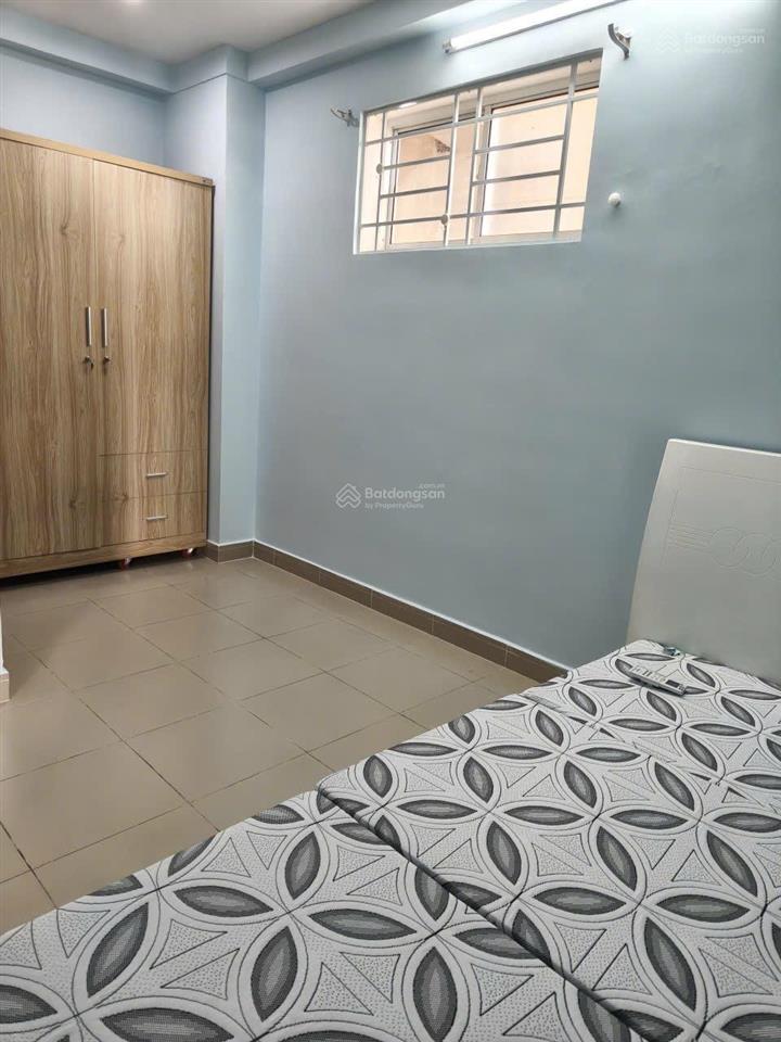 Bán chung cư co 2 phòng ngủ , 2wc, block e lầu 6