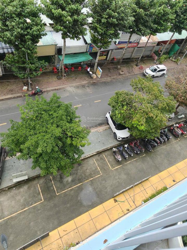 Bán chung cư co 2 phòng ngủ , 2wc, block e lầu 6