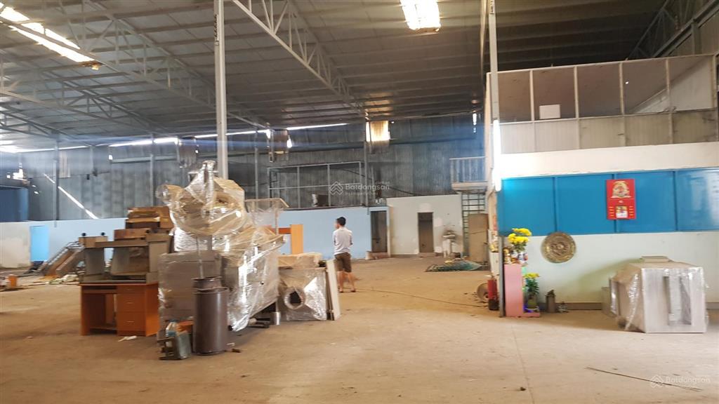 Nhà xưởng đường tx 52, phường thạnh xuân q12 cho thuê dt 800m2 giá 40 triệu,  0908 561 ***