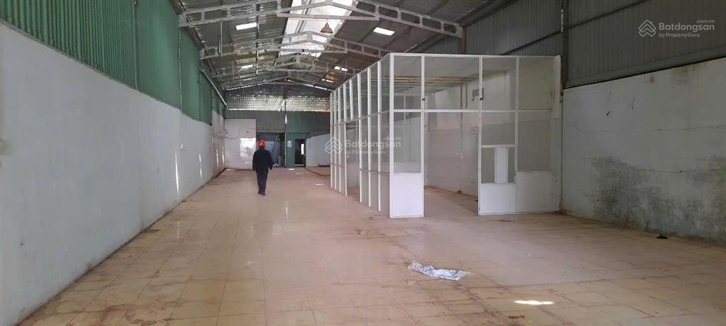 Nhà xưởng cho thuê đường hà huy giáp phường thanh xuân quận 12. dt 600m2 giá 35tr/tháng