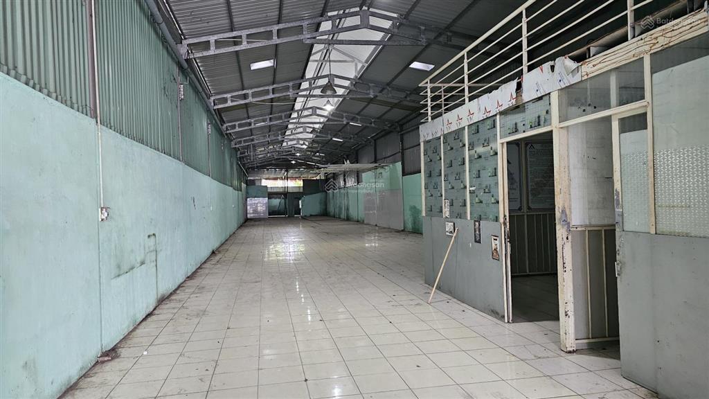 Nhà xưởng cho thuê đường hà huy giáp phường thanh xuân quận 12. dt 600m2 giá 35tr/tháng